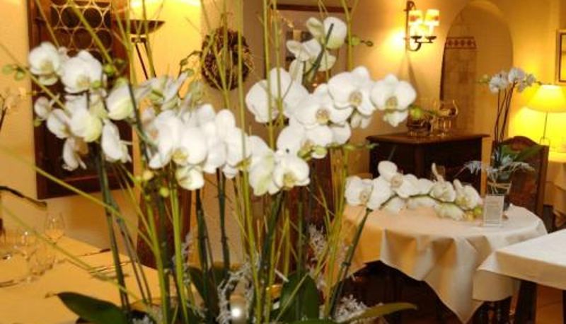Breakfast room within the restaurant - Auberge Saint Laurent