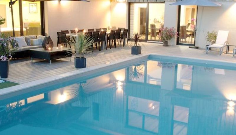 Pool - Ome Sweet Home