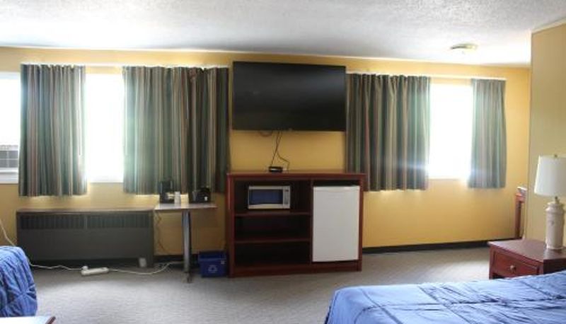 Suite - Esterhazy Motor Hotel