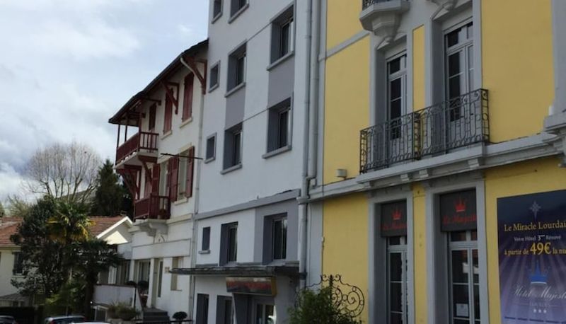 Hotel Außenbreich - Le Petit Majestic