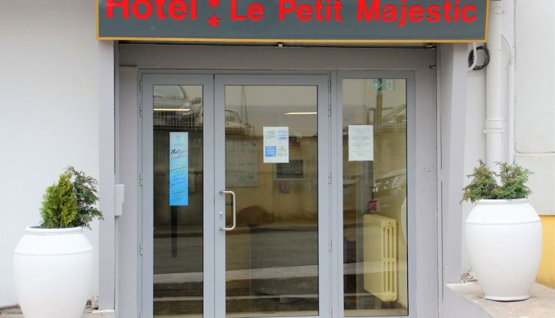 Info - Le Petit Majestic