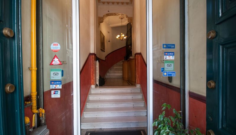 Recepción - Cecil Hotel