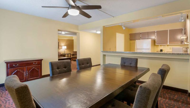 Suite - Best Western Louisville East Inn & Suites