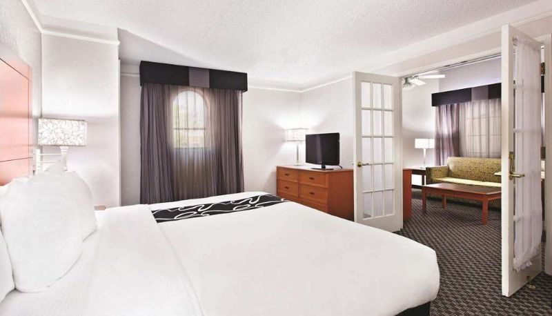 Suite - La Quinta Inn by Wyndham Champaign