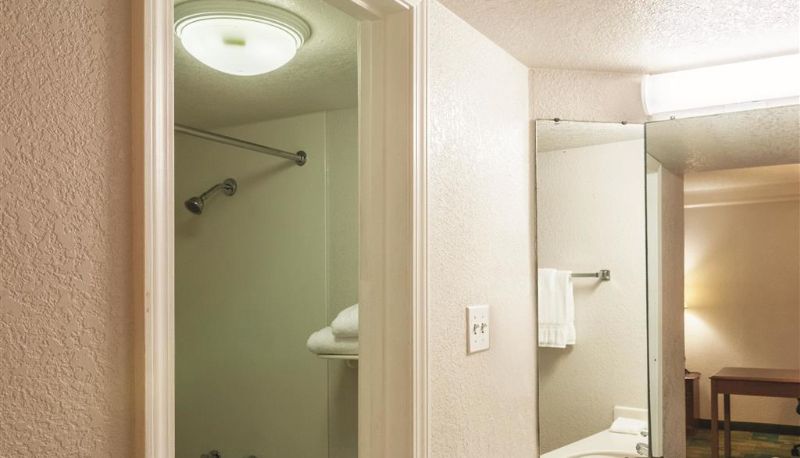 Camera - La Quinta Inn by Wyndham New Orleans West Bank / Gretna