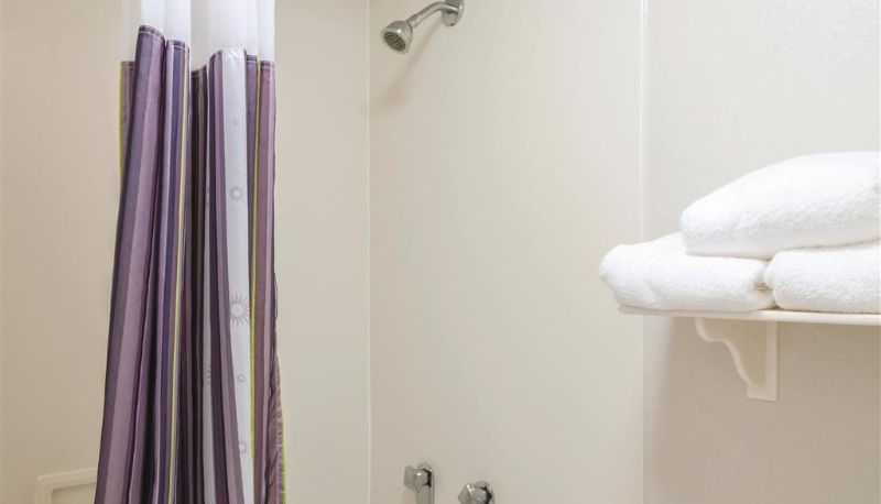 Zimmer - La Quinta Inn by Wyndham New Orleans West Bank / Gretna