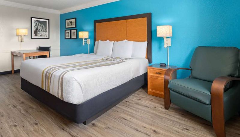 Habitación - La Quinta Inn by Wyndham Pittsburgh Airport
