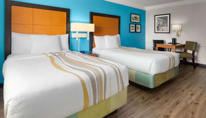 Habitación - La Quinta Inn by Wyndham Pittsburgh Airport
