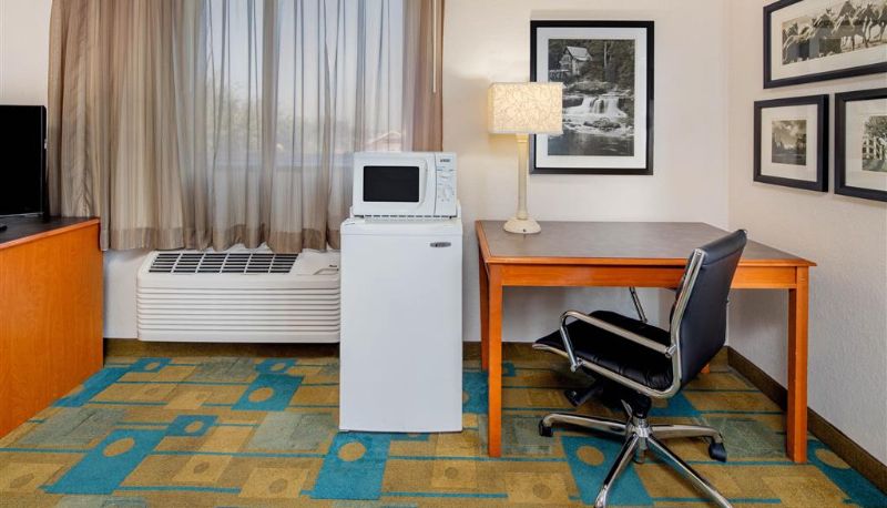Habitación - La Quinta Inn & Suites by Wyndham Irvine Spectrum