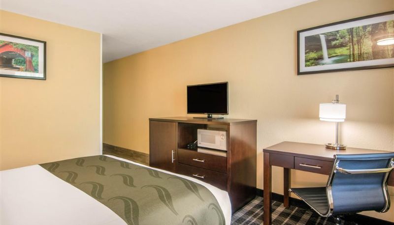Zimmer - Quality Inn & Suites Albany Corvallis
