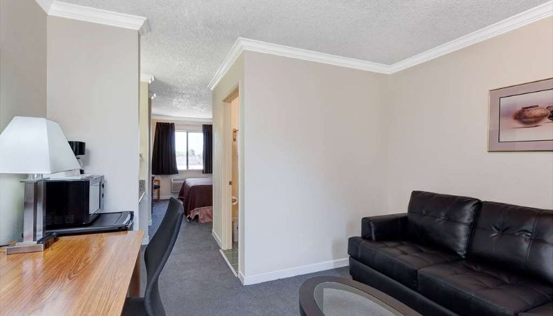 Suite - Travelodge by Wyndham Pasadena Central