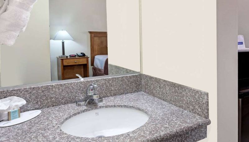 Habitación - Travelodge by Wyndham Pasadena Central