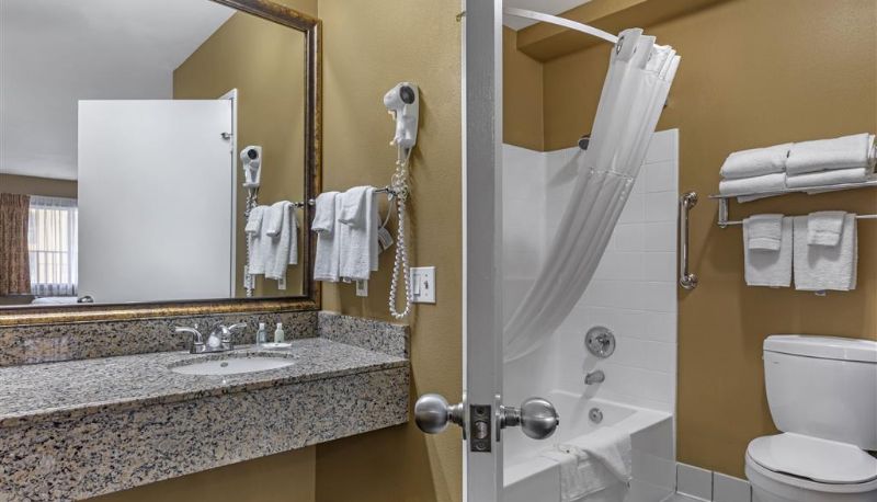 Chambre - Quality Inn & Suites Westminster Seal Beach