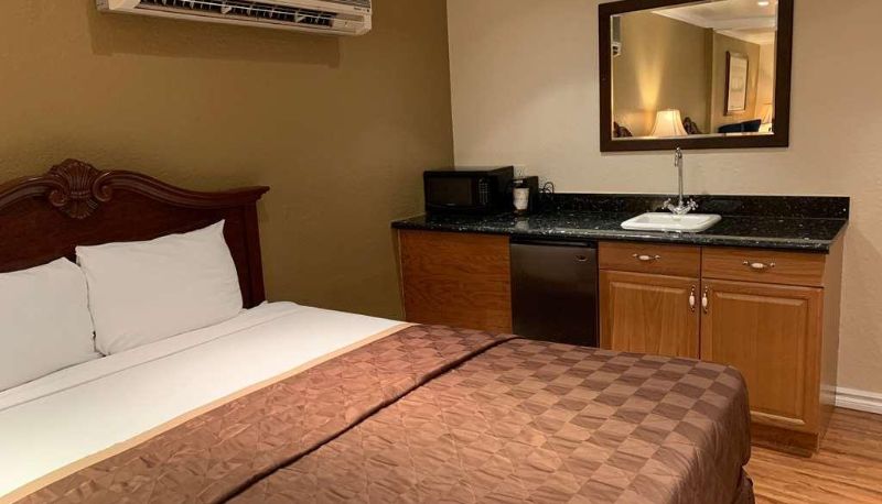 Room - Days Inn by Wyndham Las Vegas Airport Near the Strip