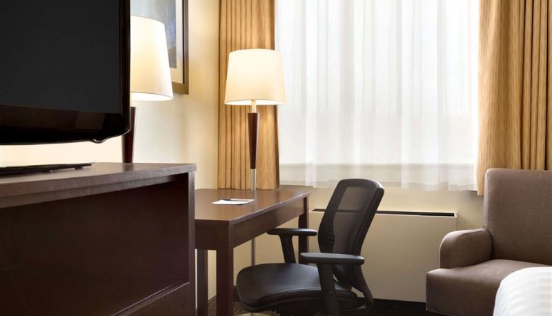 Camera - Travelodge by Wyndham Edmonton South