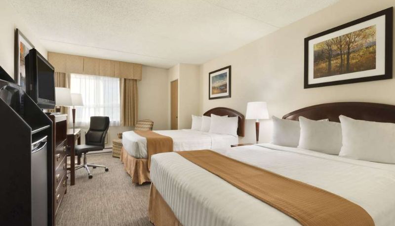 Camera - Travelodge by Wyndham Edmonton South