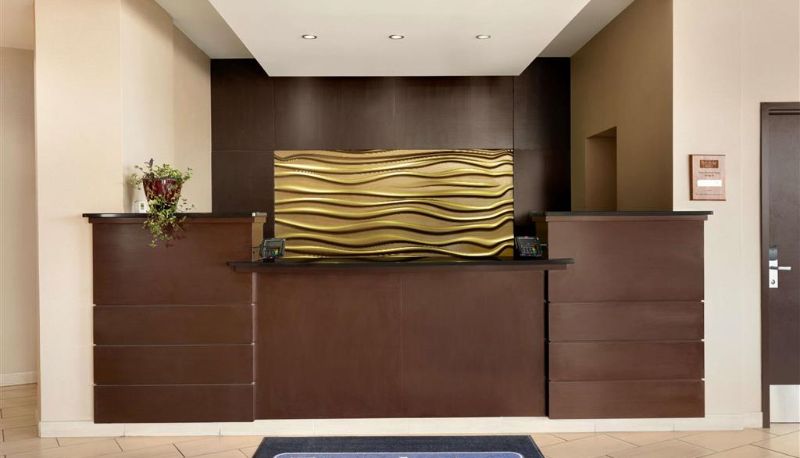 Sala - Travelodge Hotel by Wyndham Weyburn