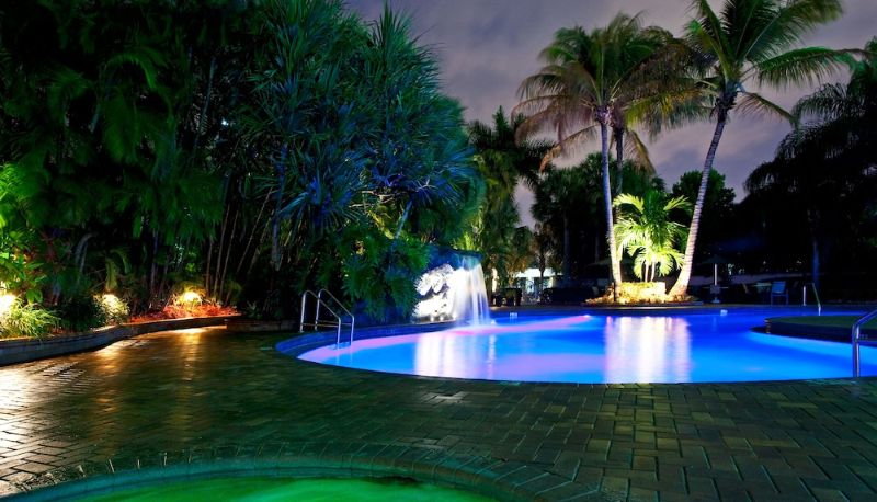 Pool - Holiday Inn FT. LAUDERDALE-AIRPORT by IHG