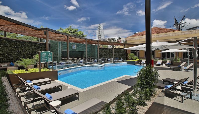 Havuz - InterContinental Hotels TEGUCIGALPA AT MULTIPLAZA MALL by IHG