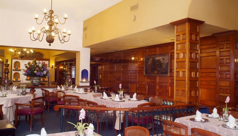 Restaurant - HOTEL DE MENDOZA