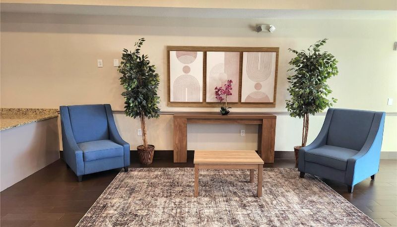 Hal - Days Inn & Suites by Wyndham Houston / West Energy Corridor