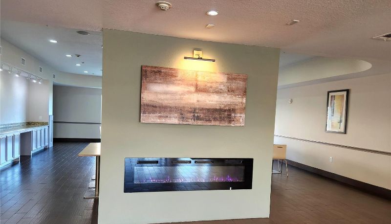 Hal - Days Inn & Suites by Wyndham Houston / West Energy Corridor