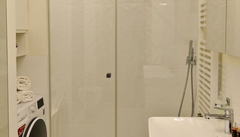 Cuarto de baño - La Gioia Elegant Spacious Apartment