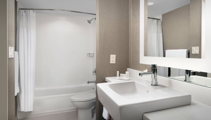 Room - SpringHill Suites by Marriott Atlanta Perimeter Center