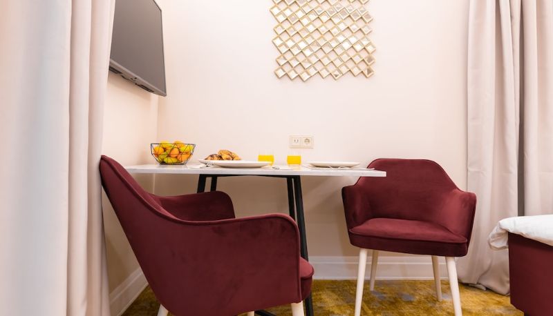 Apartment - Meltzer Apartments