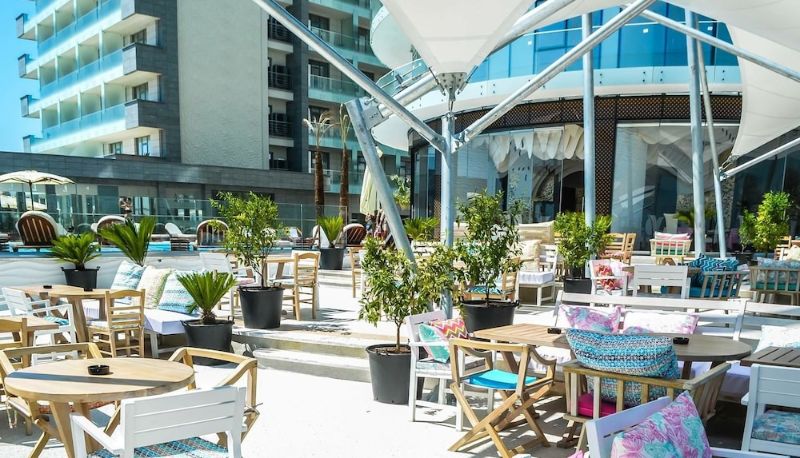 Restauracja - White Tower Mamaia