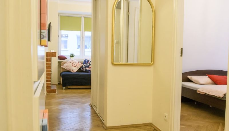 Info - Golden Center Apartment