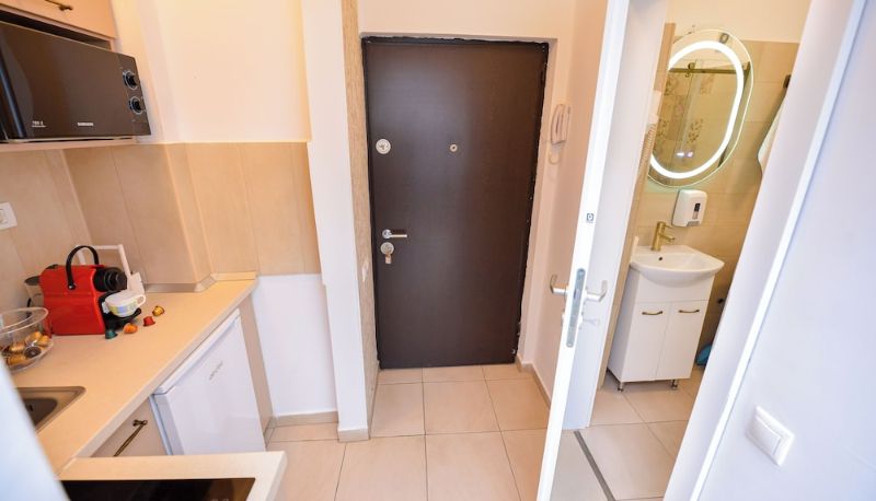 Apartment - Tres Chic Studio Elegant Retreat on Calea Victoriei City Center