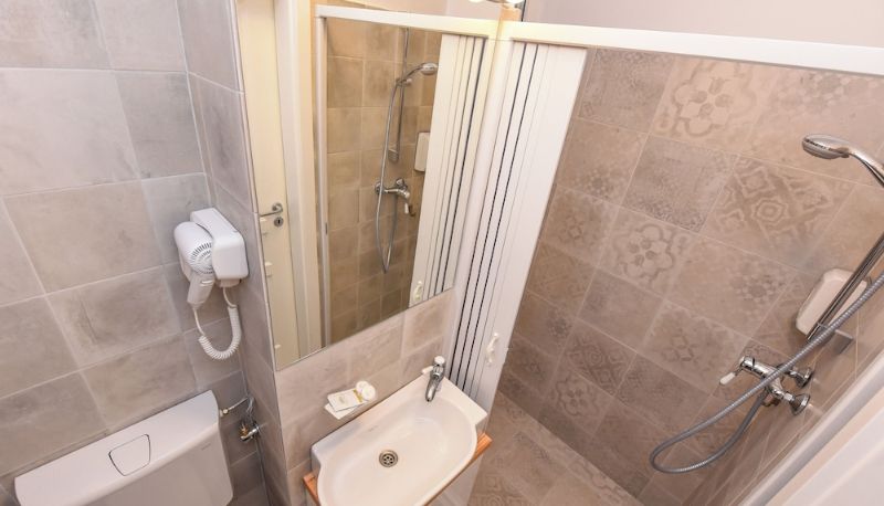 Bagno - Primo - 1-brd Apartment - Next to Cismigiu Park and Victoria Avenue