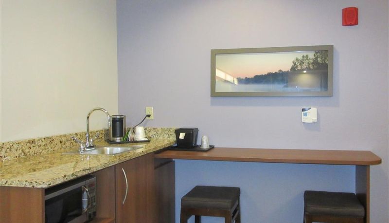 Zimmer - Quality Inn & Suites Caldwell I-77