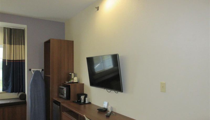 Zimmer - Quality Inn & Suites Caldwell I-77