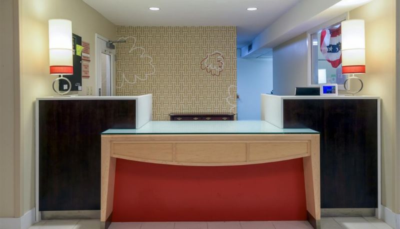 Lobby - MainStay Suites Hartford Meriden