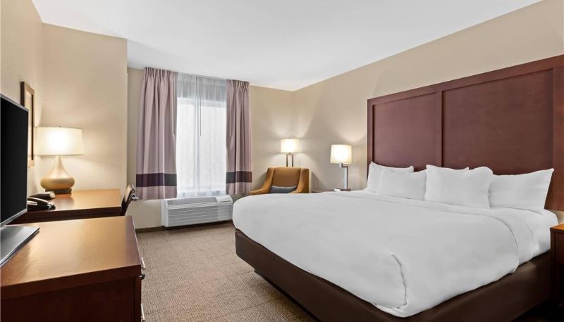 Camera - Comfort Inn & Suites Munising-Lakefront