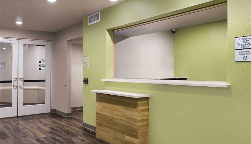 Hal - WoodSpring Suites Cedar Park - Austin No