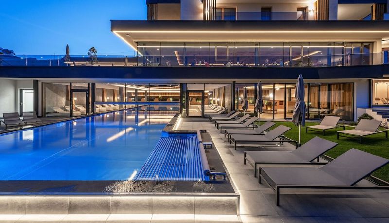 Piscina - Hotel Edelweiss