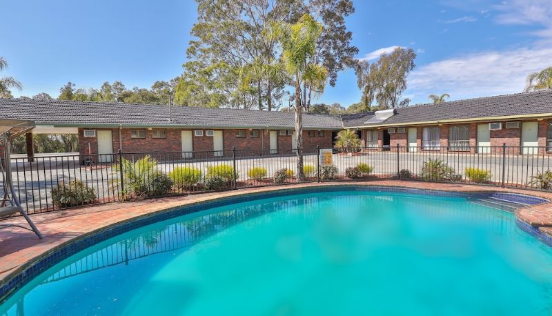 Piscina - Two Rivers Motel