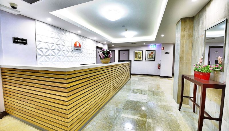 Receptie - Megaboom City Hotel