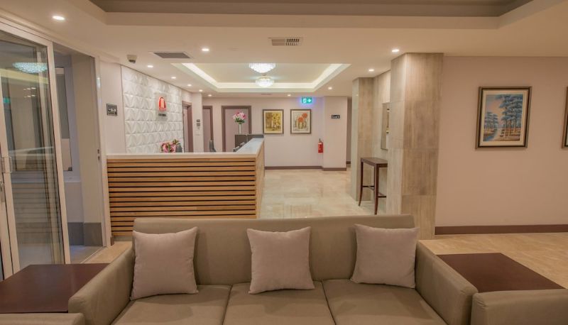 Hal - Megaboom City Hotel