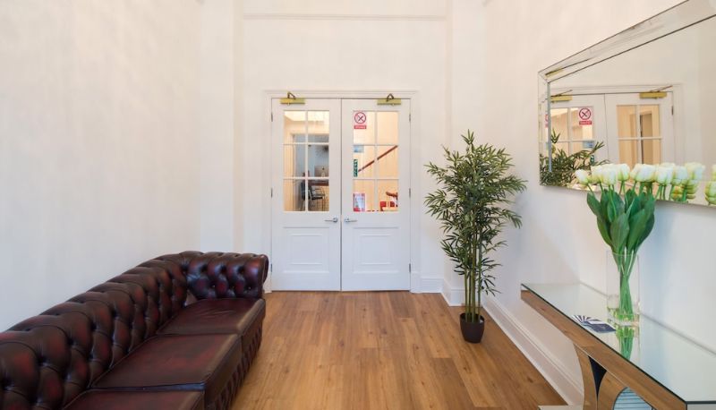 Información - Edinburgh Castle Apartments and Suites
