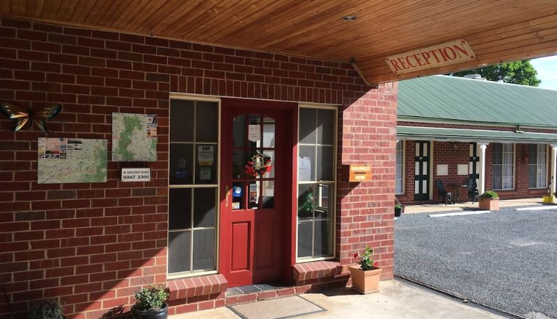 Reception - The Elms Motor Inn