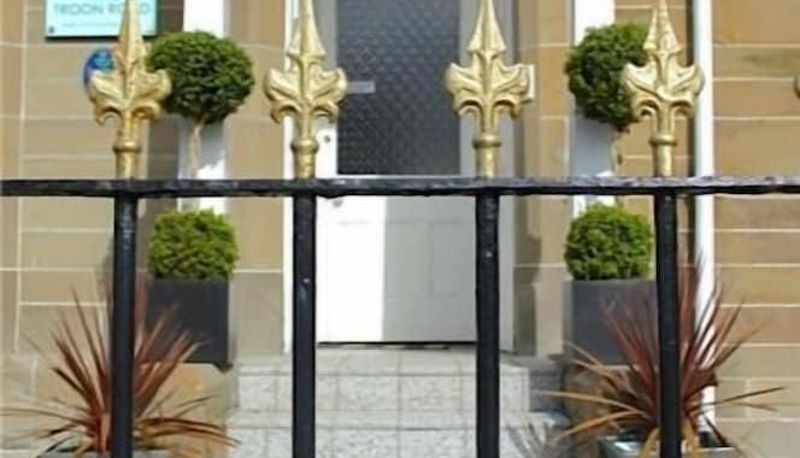 Buitenruimte van het hotel - No.2 Troon Road B&B