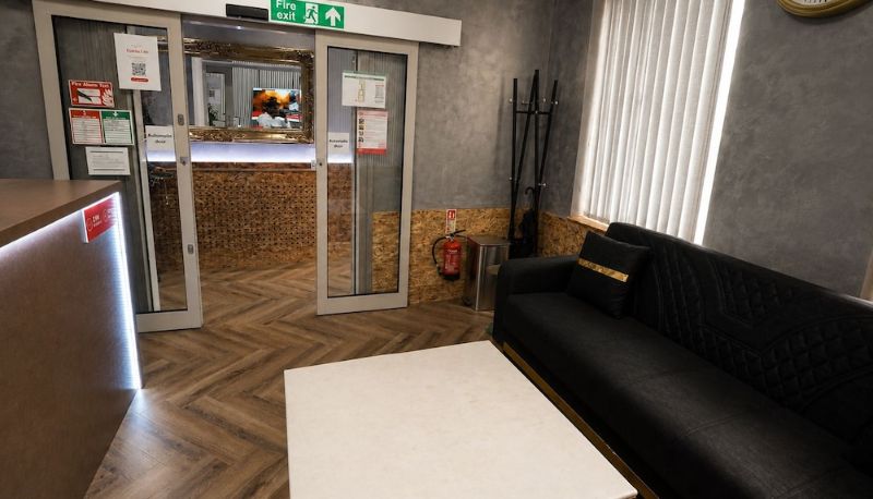 Salon - Paddington Townhouse Hotel by OYO