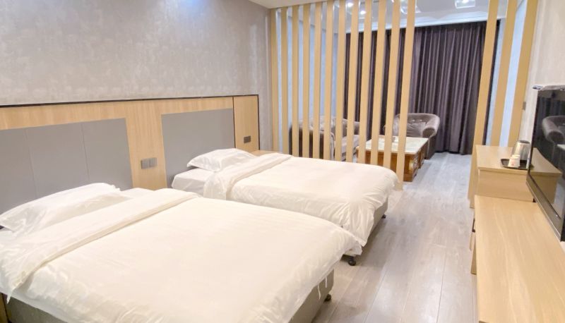 Info - Yilai Nanyang Xichuan Crown Hotel