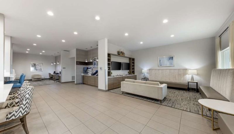 Hall - Best Western Plus Chickasha Inn