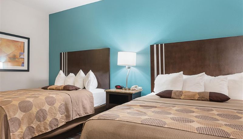 Zimmer - Best Western Plus DeRidder Inn & Suites