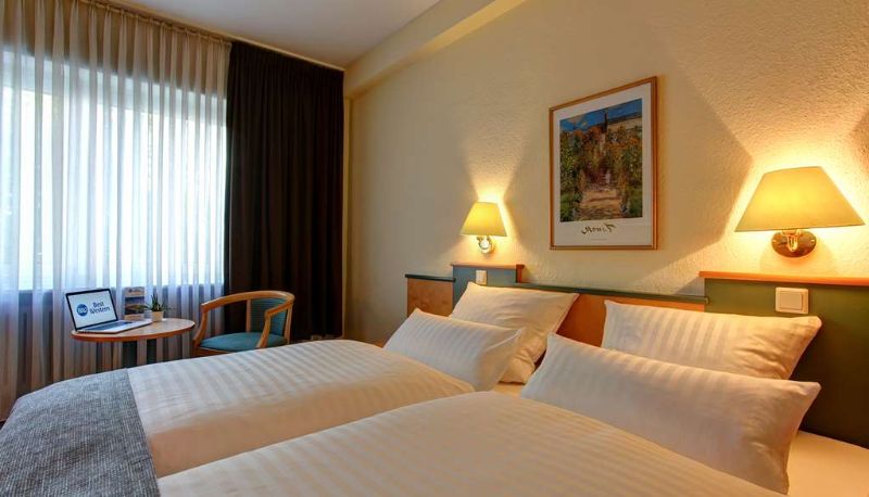 Standaardkamer (tweepersoons) - Ambassador Hotel Düsseldorf - Ihr Budgethotel